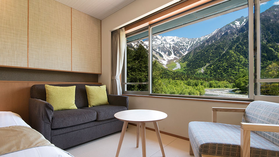 'Refurbished' TWIN ROOM Mt.Hotaka Mountain & River View